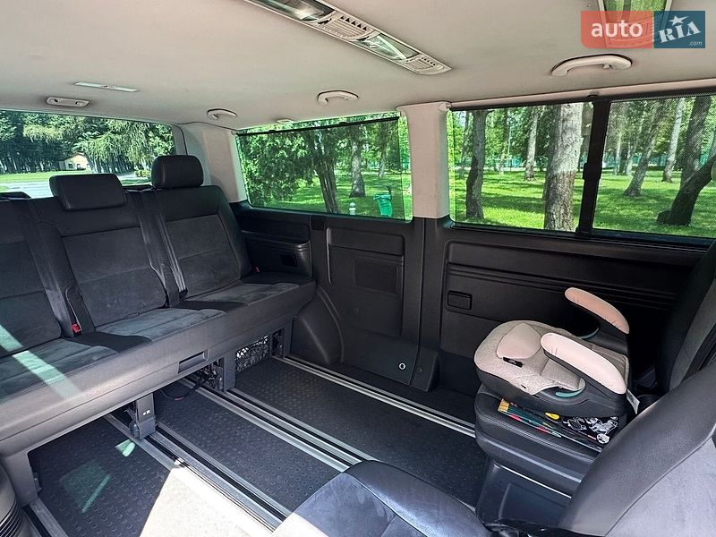 Минивэн Volkswagen Multivan 2010 в Харькове