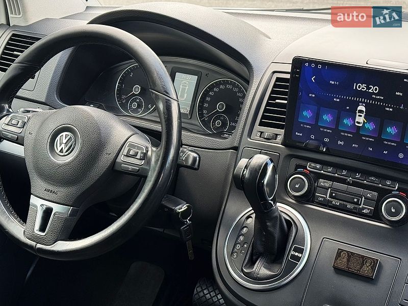 Минивэн Volkswagen Multivan 2010 в Харькове