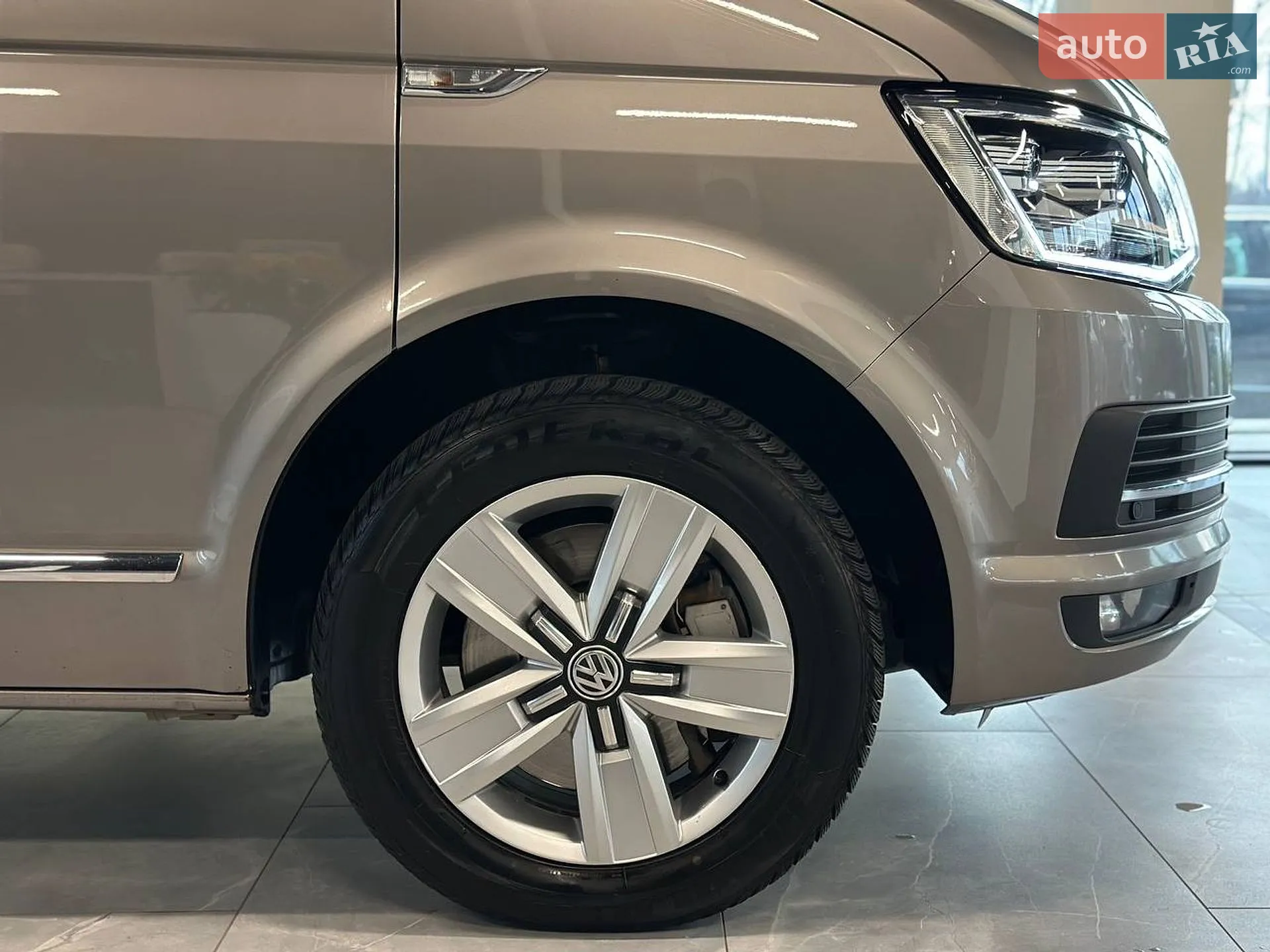 2017 Volkswagen Multivan - мініатюра 5