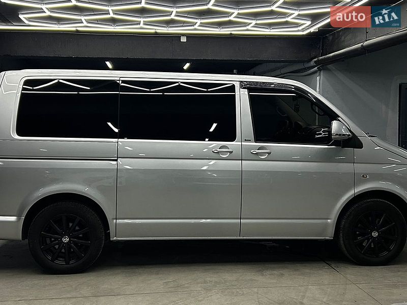 Минивэн Volkswagen Multivan 2014 в Черновцах