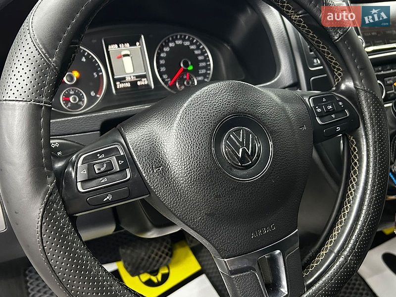 Минивэн Volkswagen Multivan 2014 в Черновцах