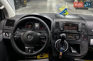 Минивэн Volkswagen Multivan 2014 в Черновцах