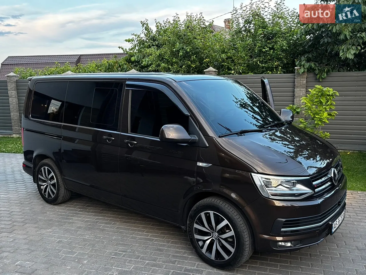 2016 Volkswagen Multivan - мініатюра 18