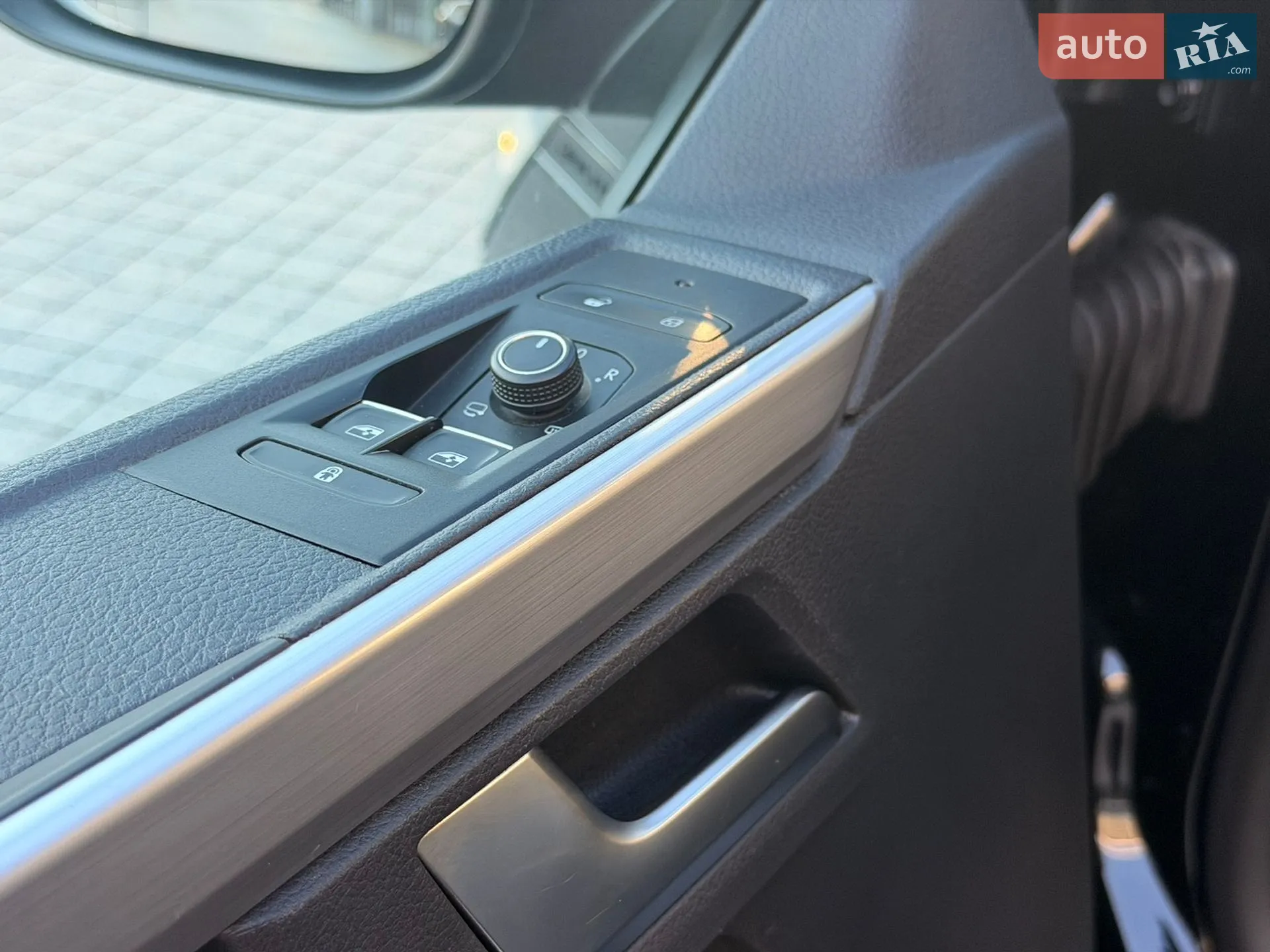 2020 Volkswagen Multivan - мініатюра 13