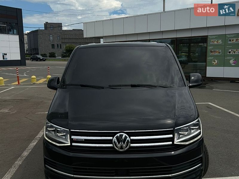 Минивэн Volkswagen Multivan 2016 в Киеве