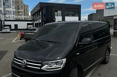 Минивэн Volkswagen Multivan 2016 в Киеве