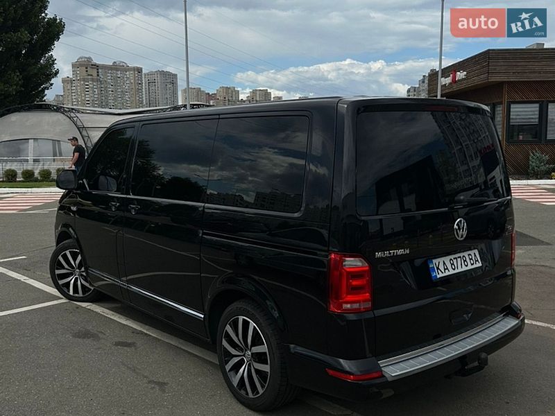 Минивэн Volkswagen Multivan 2016 в Киеве