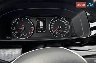 Минивэн Volkswagen Multivan 2016 в Киеве