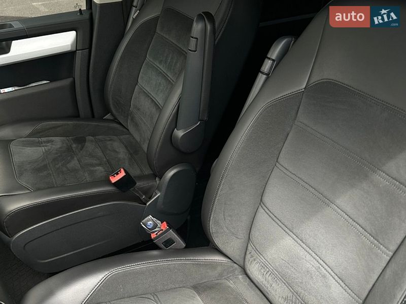 Минивэн Volkswagen Multivan 2016 в Киеве