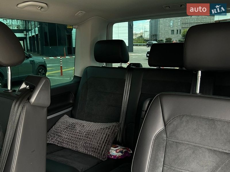 Минивэн Volkswagen Multivan 2016 в Киеве