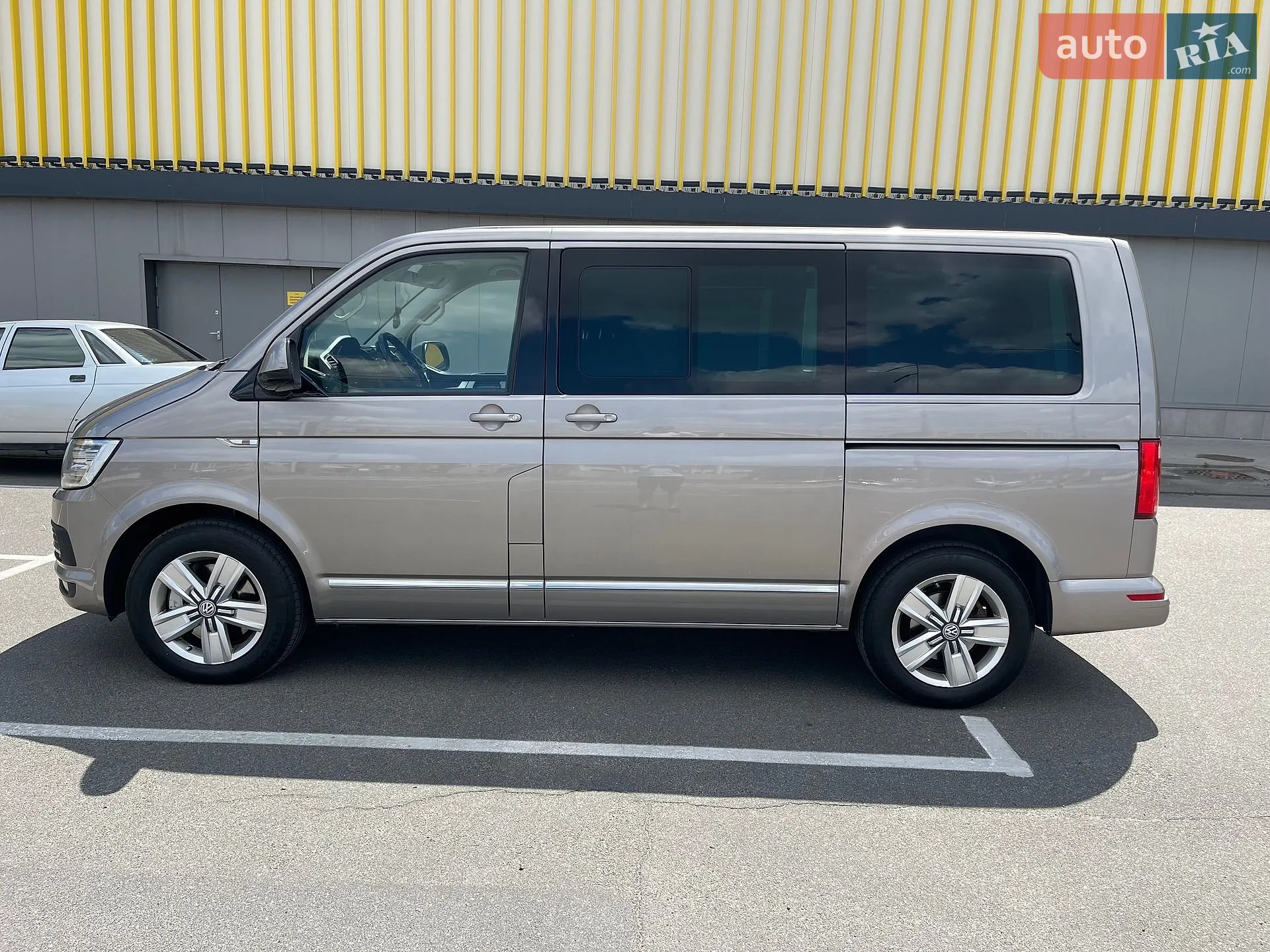 2016 Volkswagen Multivan - мініатюра 2