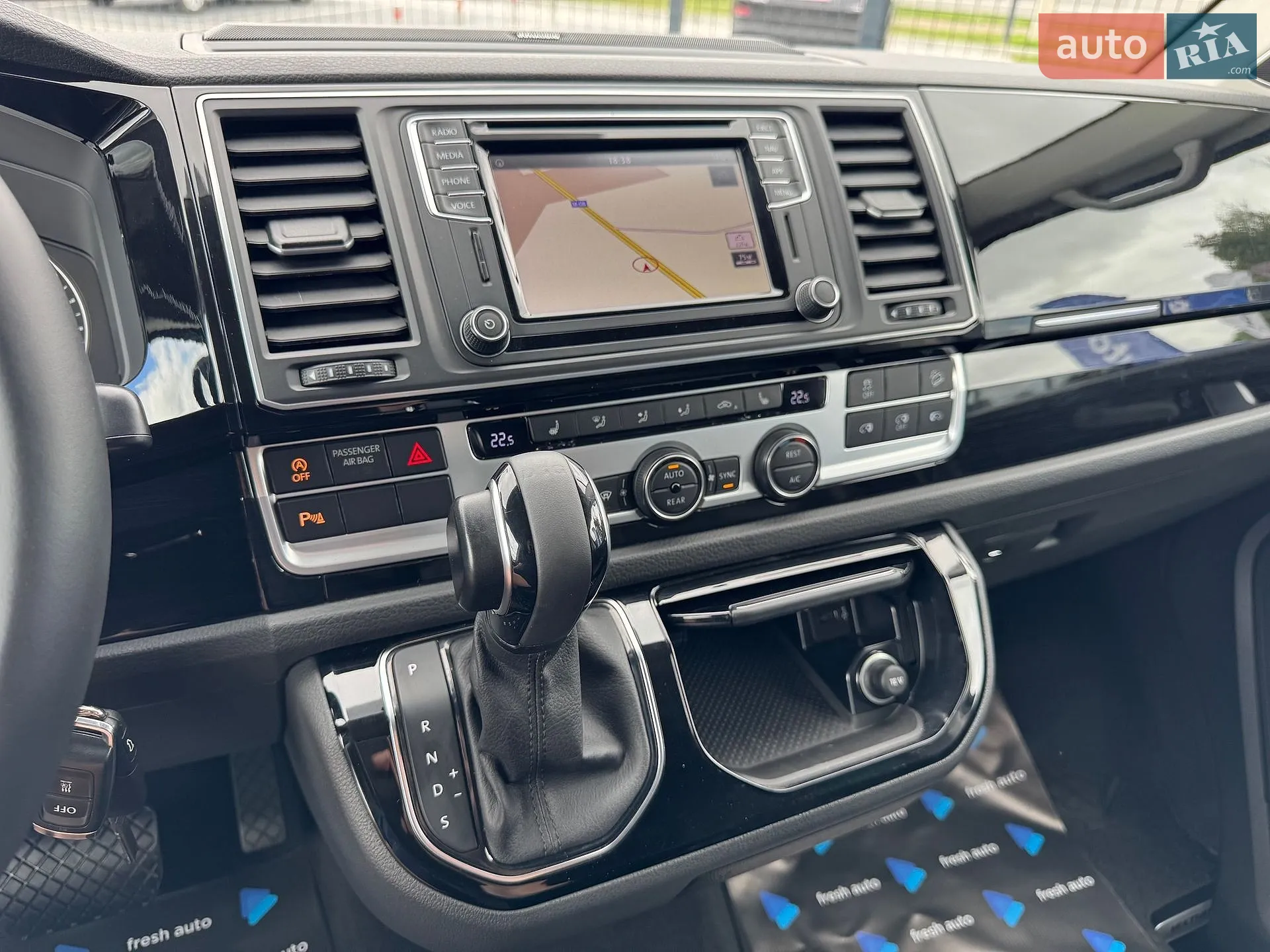 2019 Volkswagen Multivan - мініатюра 28