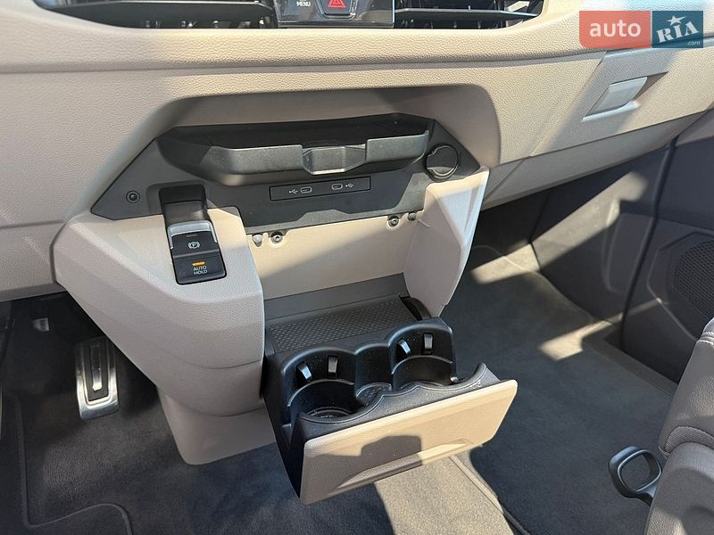 Минивэн Volkswagen Multivan 2024 в Хмельницком