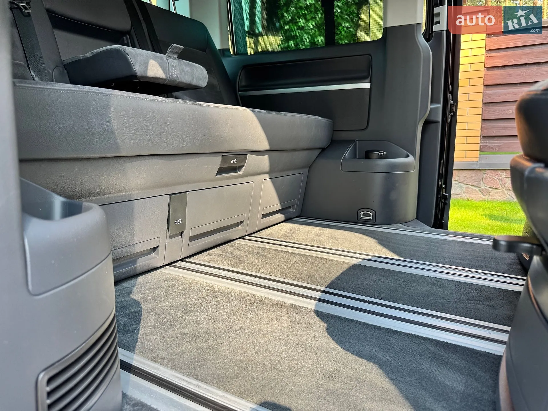 2014 Volkswagen Multivan - мініатюра 35