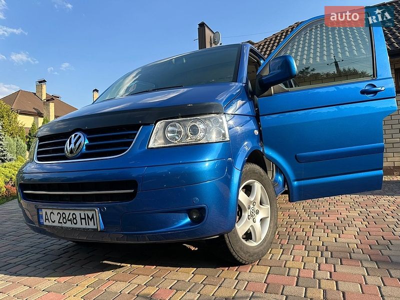 Мінівен Volkswagen Multivan 2009 в Луцьку