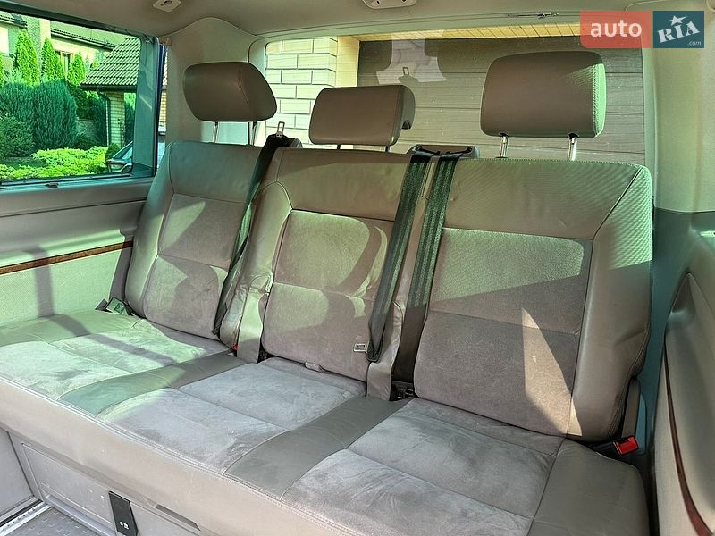 Мінівен Volkswagen Multivan 2009 в Луцьку