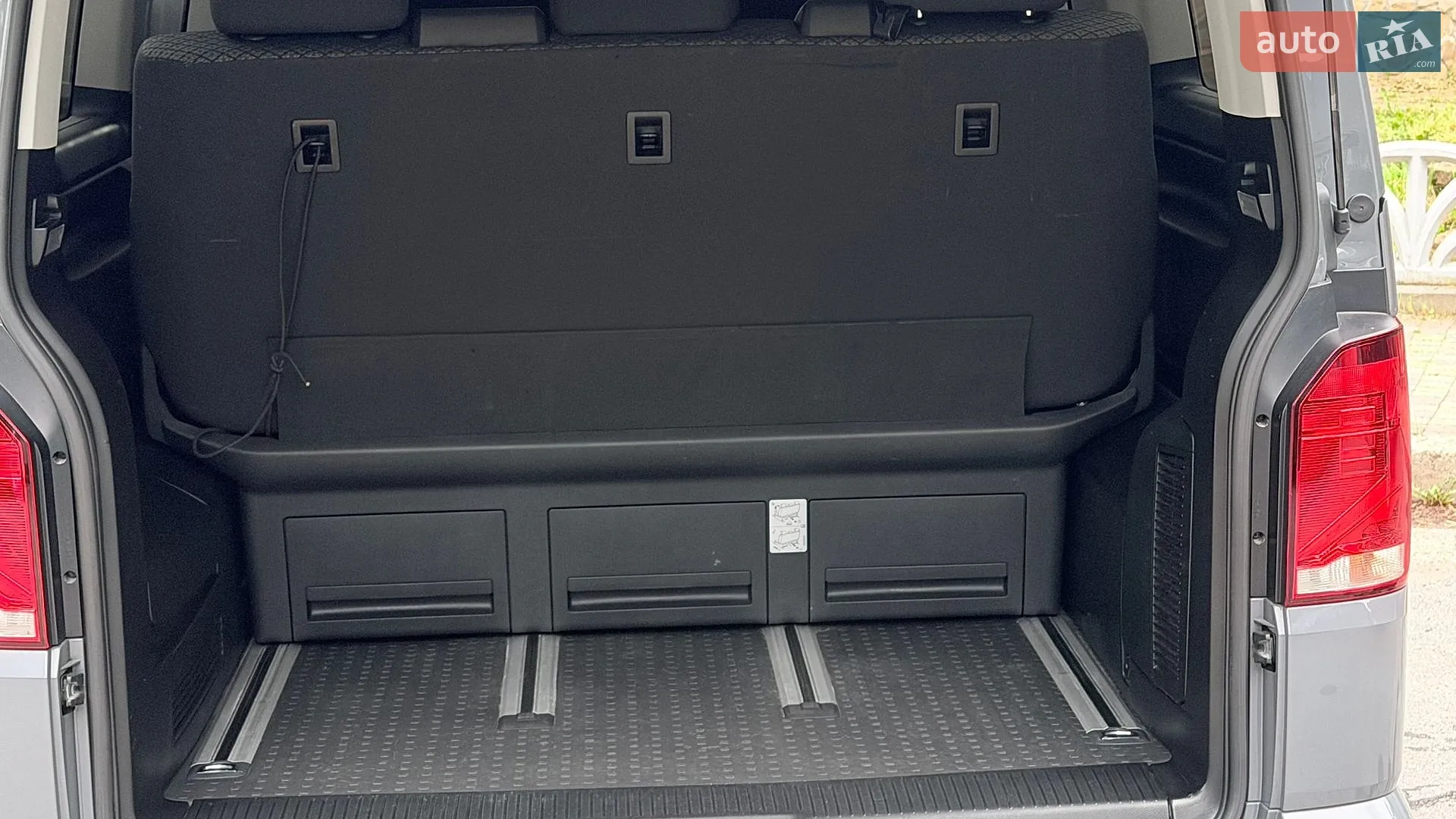 2020 Volkswagen Multivan - мініатюра 21