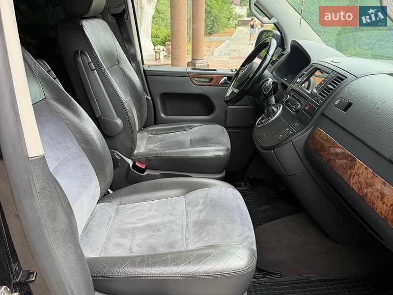 Минивэн Volkswagen Multivan 2010 в Ивано-Франковске