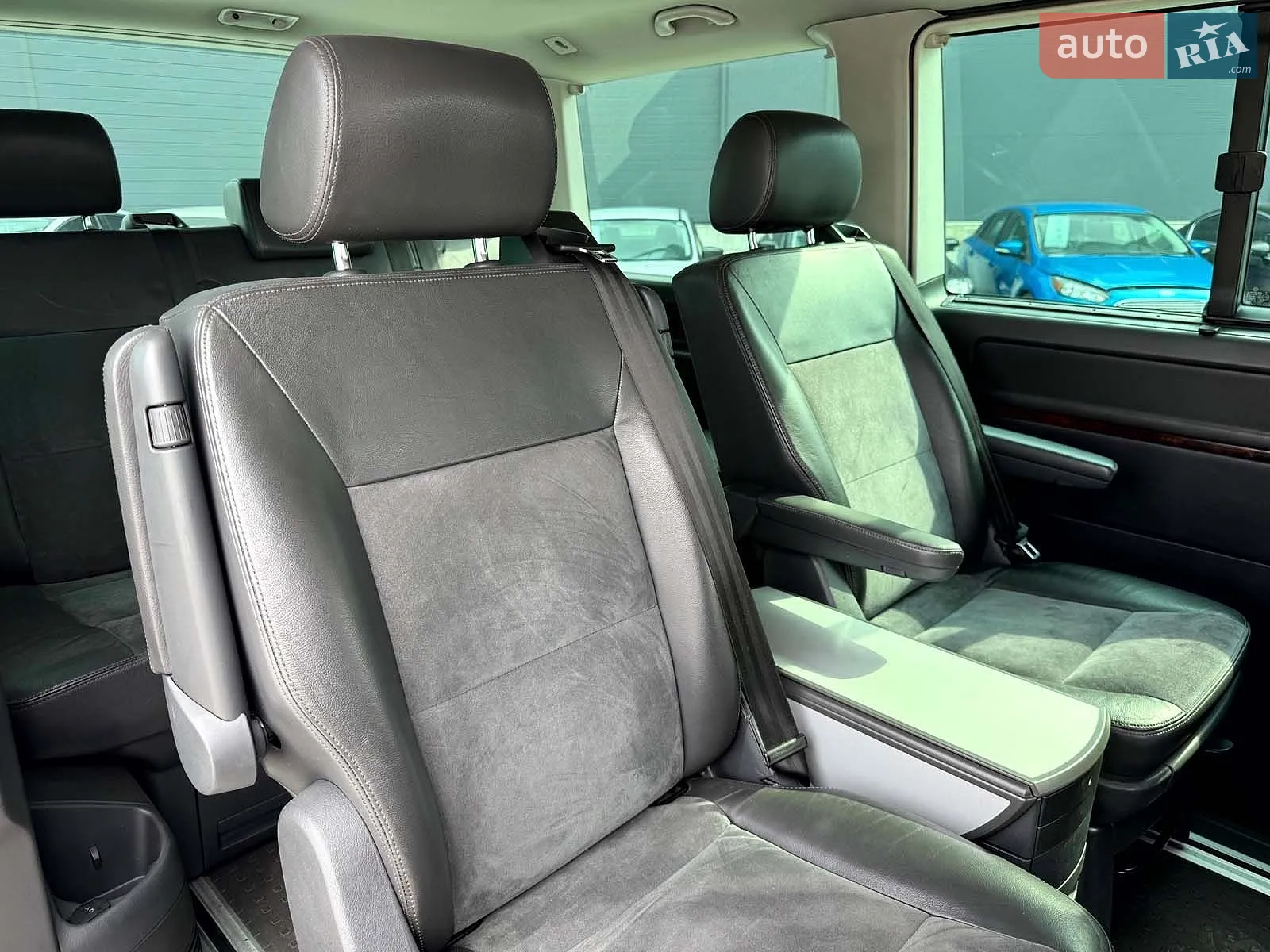 2012 Volkswagen Multivan - мініатюра 11