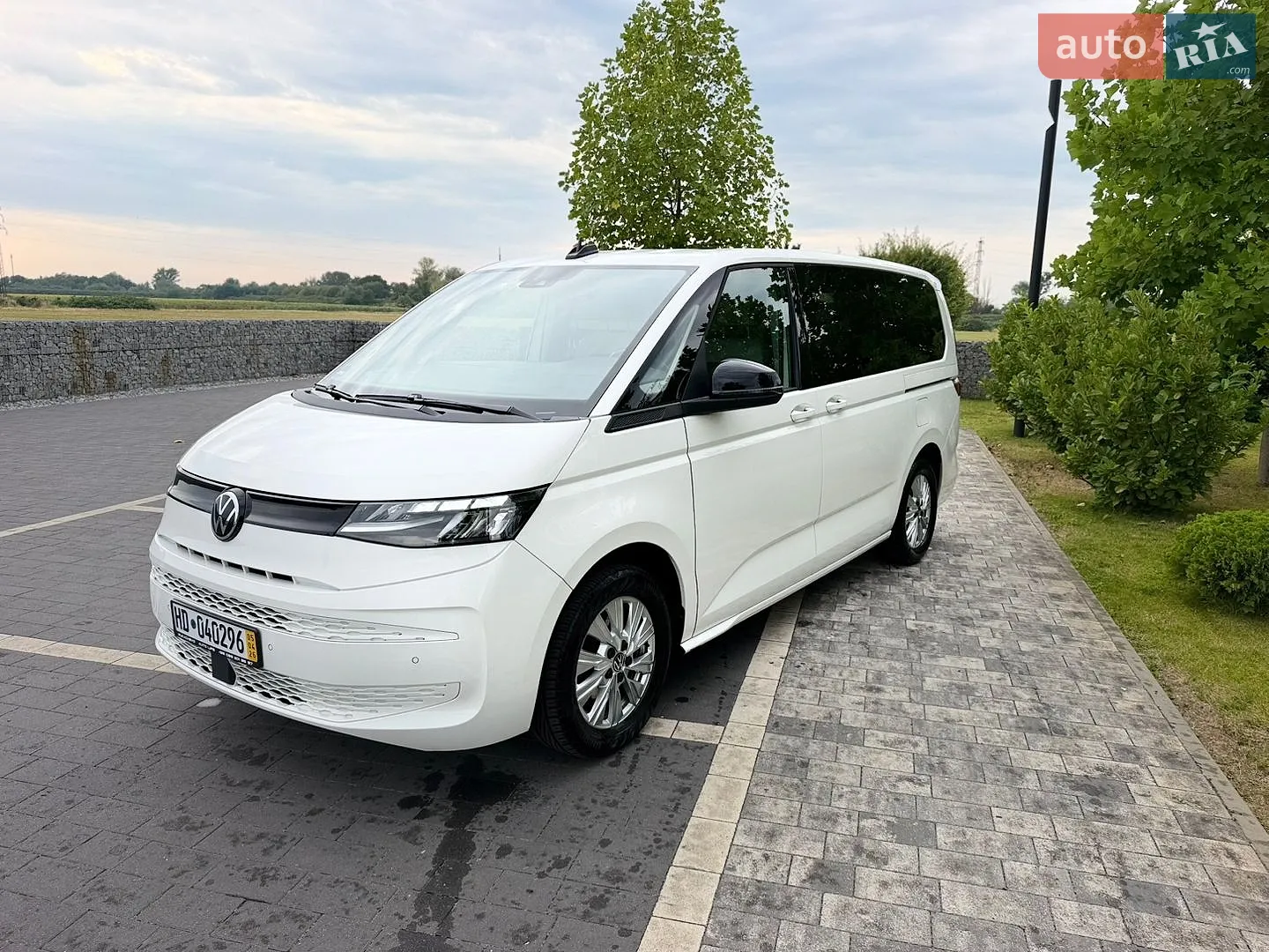 2022 Volkswagen Multivan - мініатюра 8
