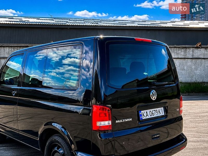 Минивэн Volkswagen Multivan 2011 в Киеве