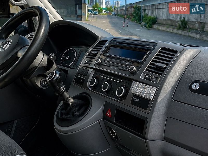 Минивэн Volkswagen Multivan 2011 в Киеве