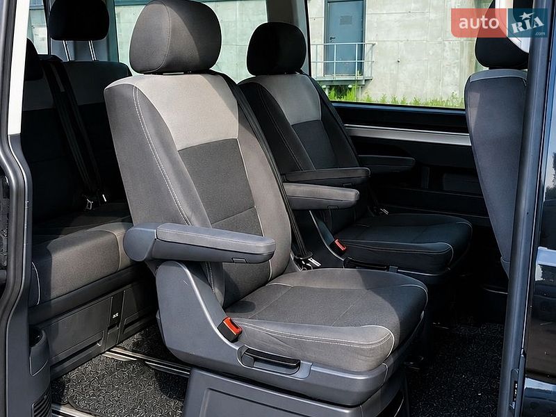 Минивэн Volkswagen Multivan 2011 в Киеве