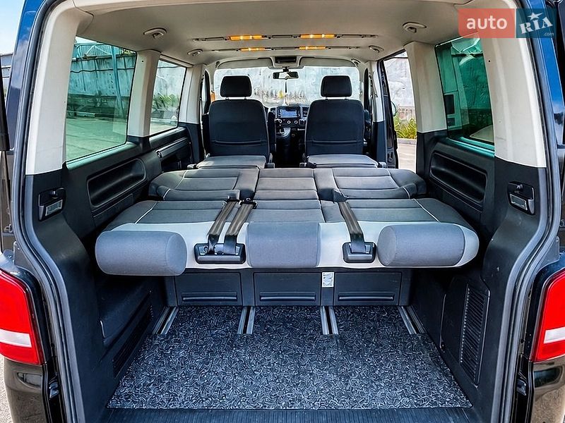 Минивэн Volkswagen Multivan 2011 в Киеве