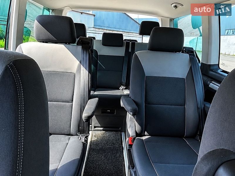 Минивэн Volkswagen Multivan 2011 в Киеве