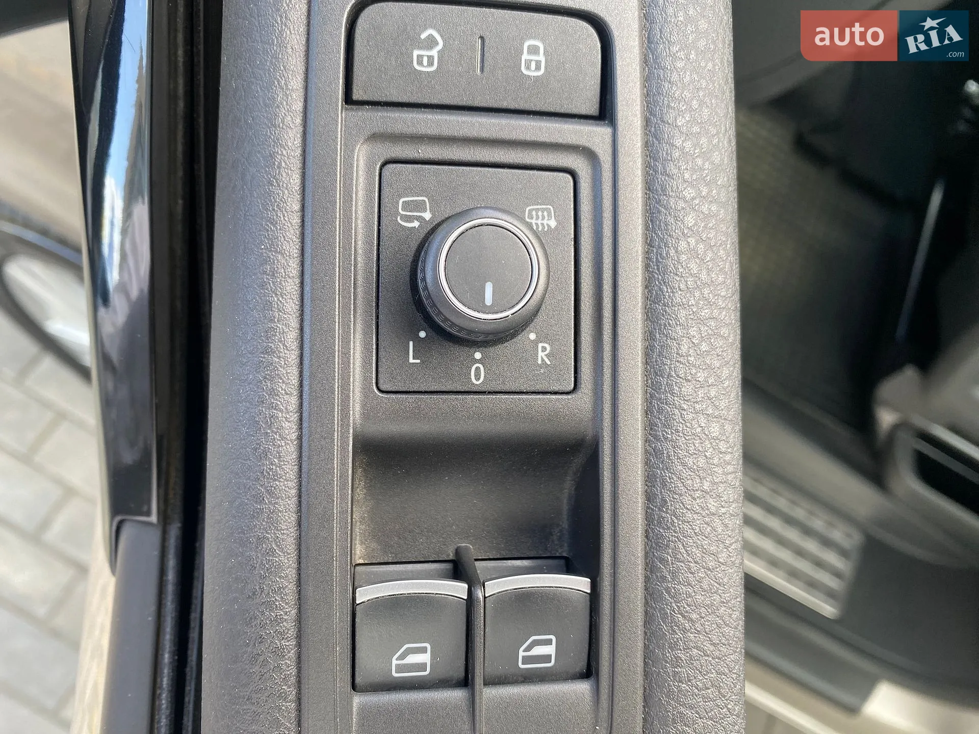 2016 Volkswagen Multivan - мініатюра 11