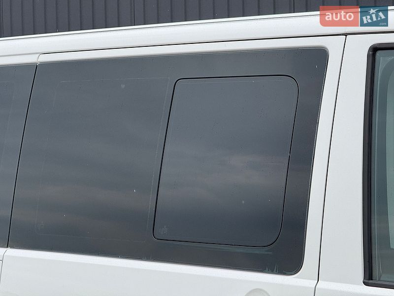 Минивэн Volkswagen Multivan 2012 в Мукачево