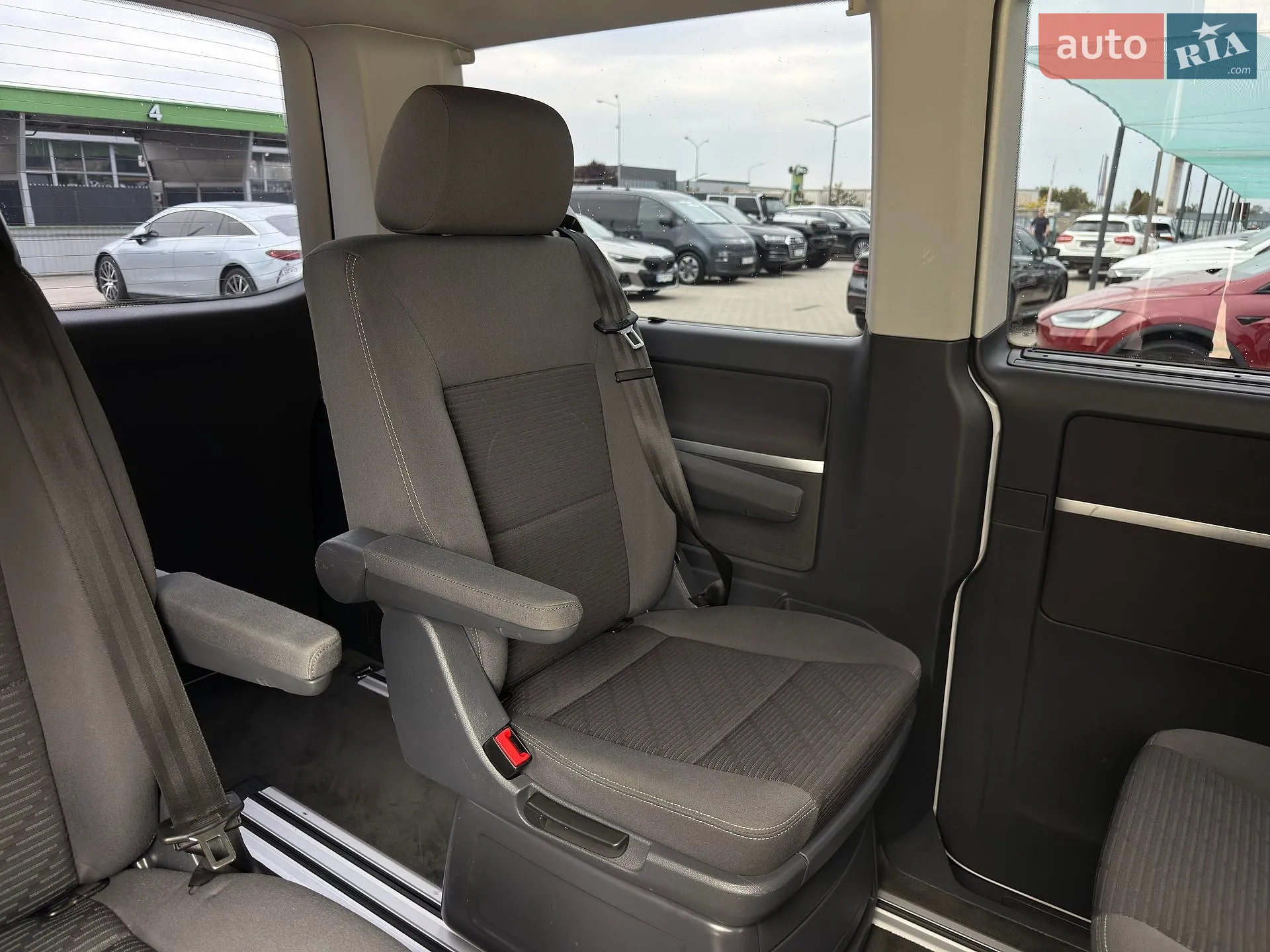 2012 Volkswagen Multivan - мініатюра 23