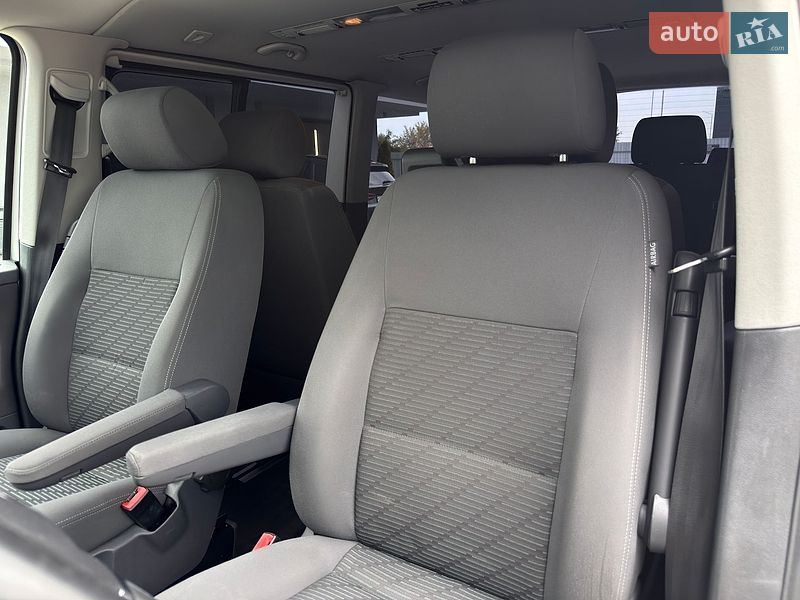 Минивэн Volkswagen Multivan 2012 в Мукачево