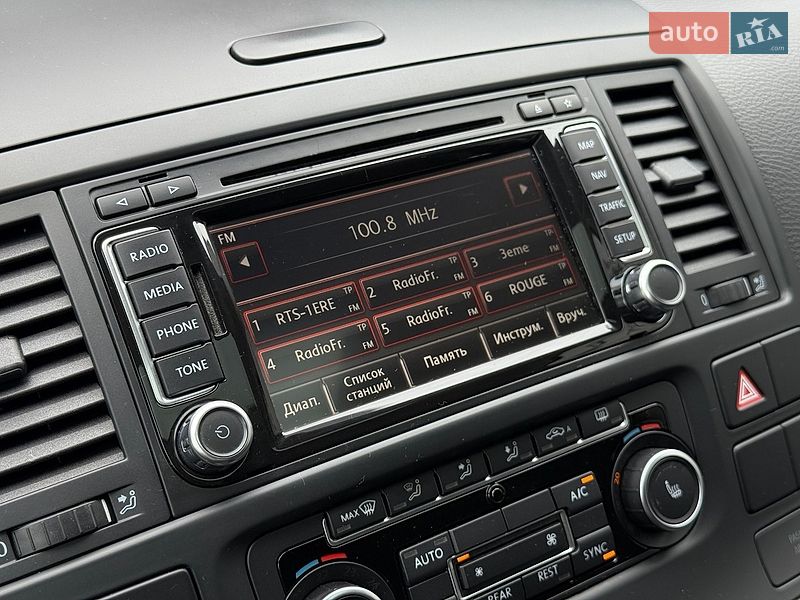 Минивэн Volkswagen Multivan 2012 в Мукачево
