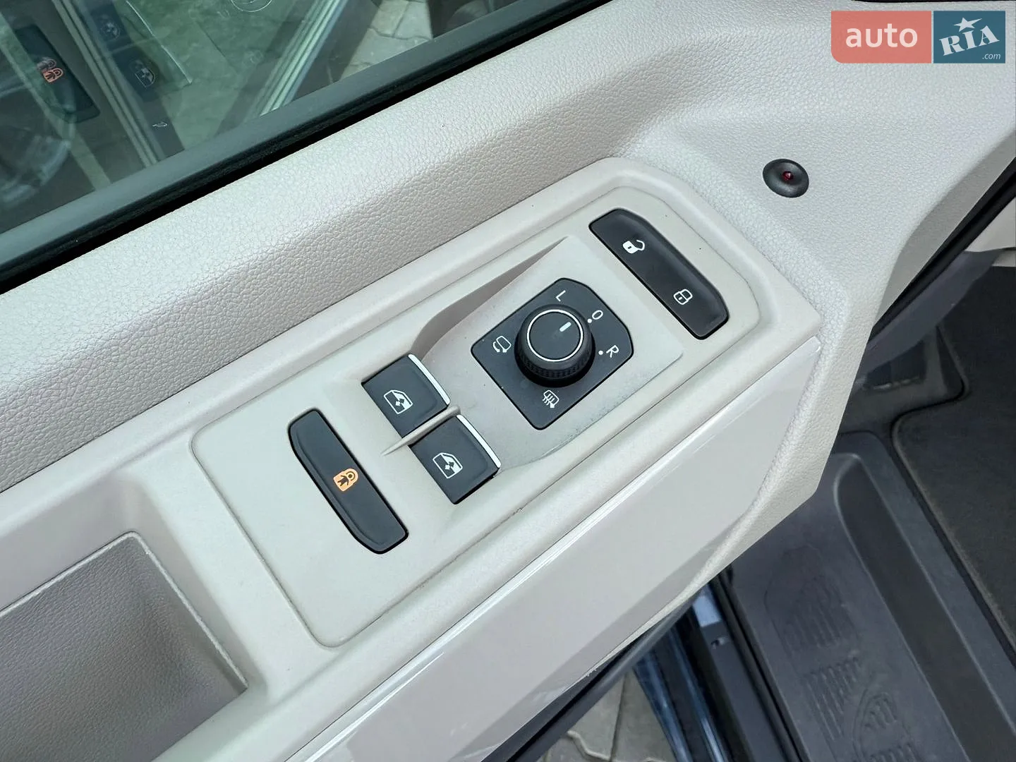 2025 Volkswagen Multivan - мініатюра 22