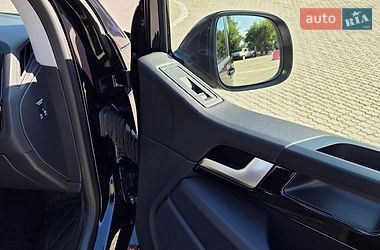 Минивэн Volkswagen Multivan 2017 в Черновцах