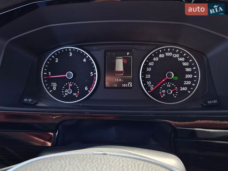 Минивэн Volkswagen Multivan 2017 в Черновцах