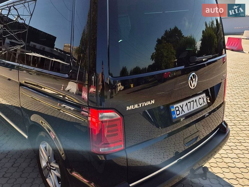 Минивэн Volkswagen Multivan 2017 в Черновцах