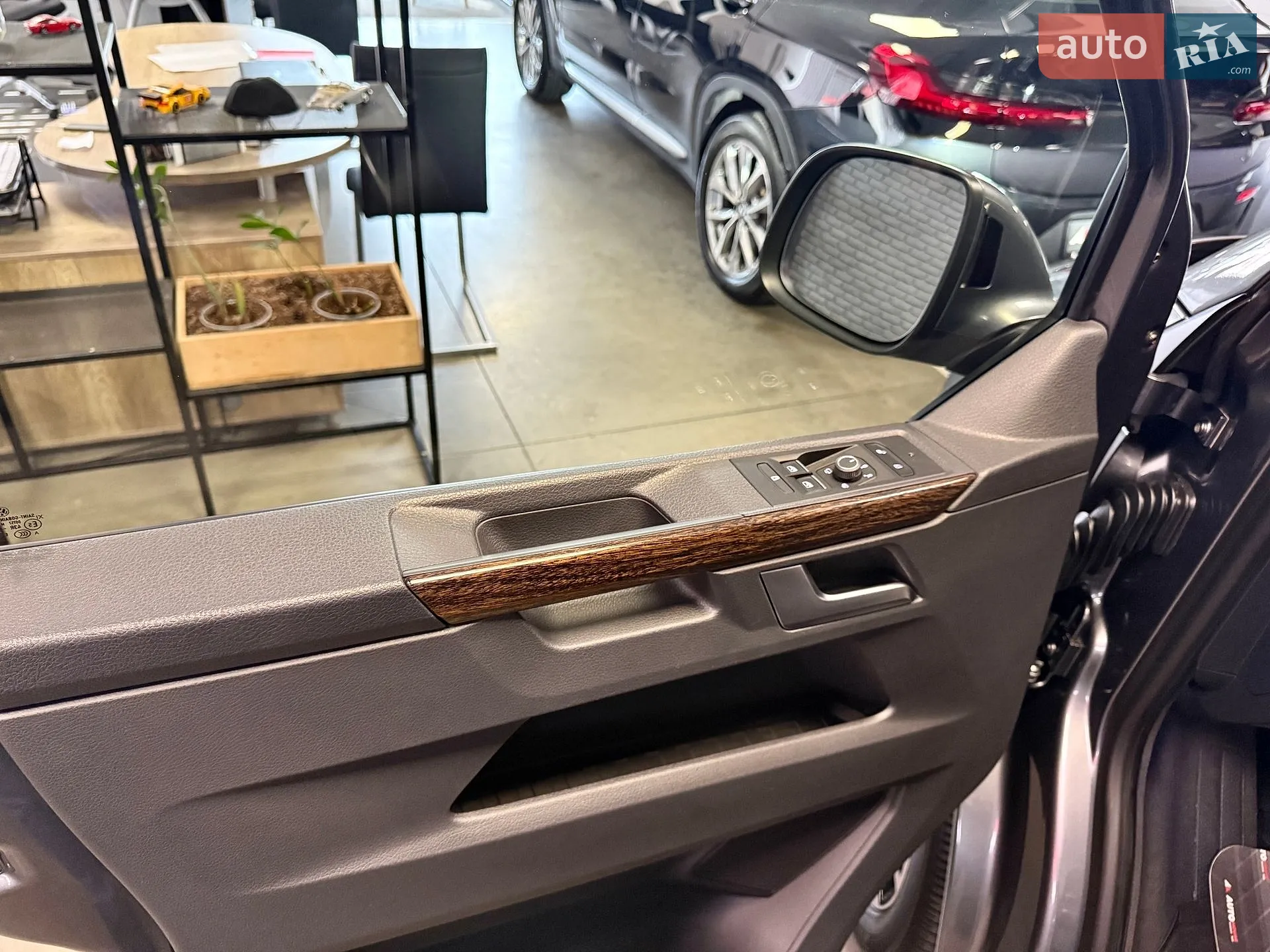 2023 Volkswagen Multivan - мініатюра 23