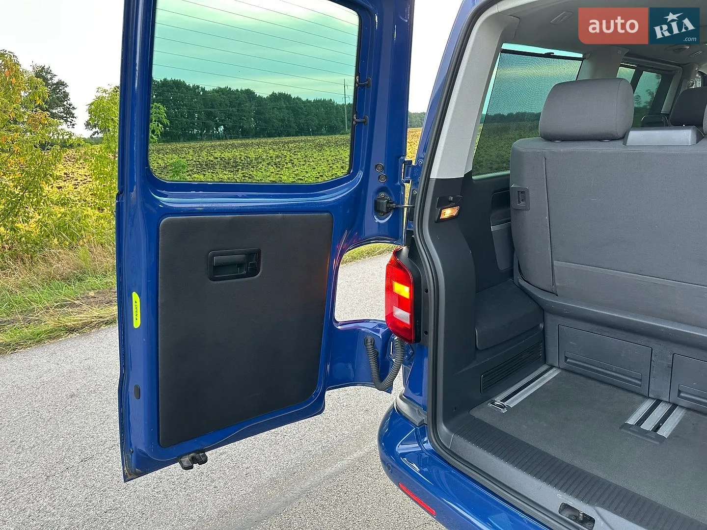 2011 Volkswagen Multivan - мініатюра 23