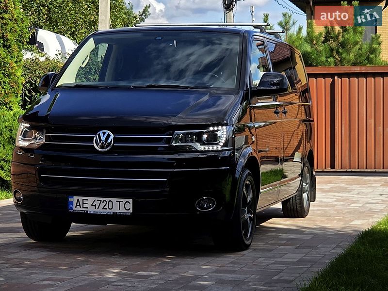 Мінівен Volkswagen Multivan 2014 в Дніпрі