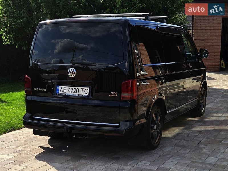 Мінівен Volkswagen Multivan 2014 в Дніпрі