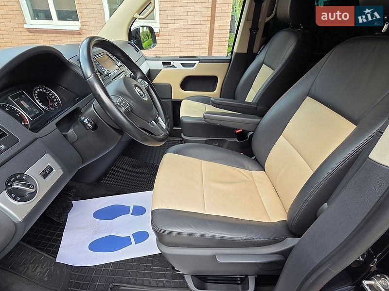 Мінівен Volkswagen Multivan 2014 в Дніпрі