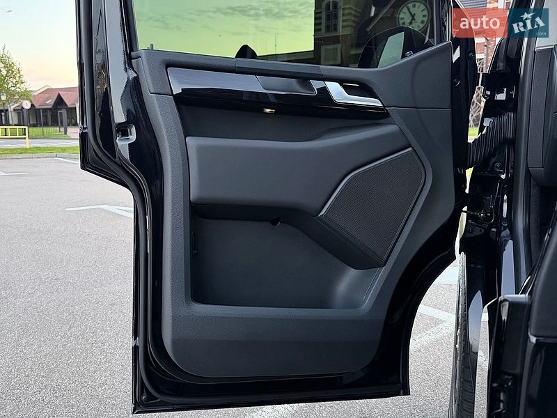 Мінівен Volkswagen Multivan 2019 в Києві