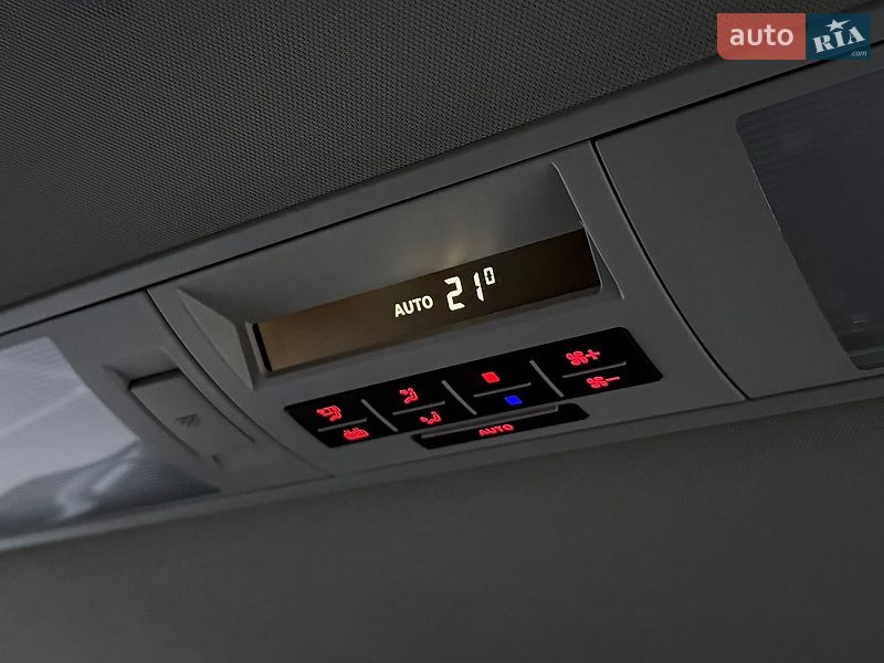 Мінівен Volkswagen Multivan 2019 в Києві