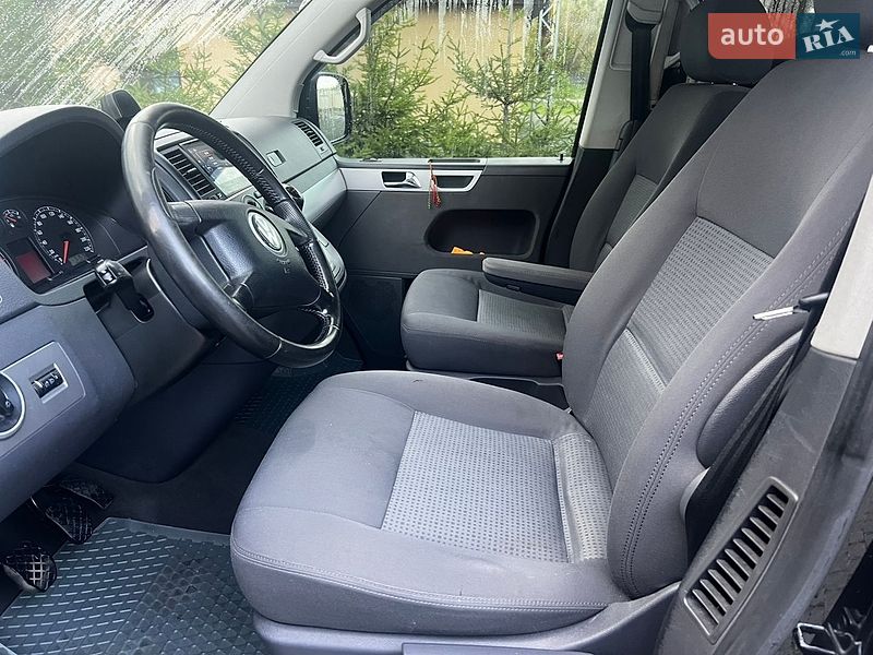 Минивэн Volkswagen Multivan 2007 в Софиевской Борщаговке
