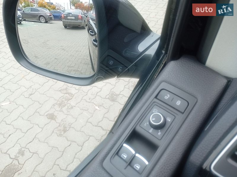 Минивэн Volkswagen Multivan 2016 в Ковеле