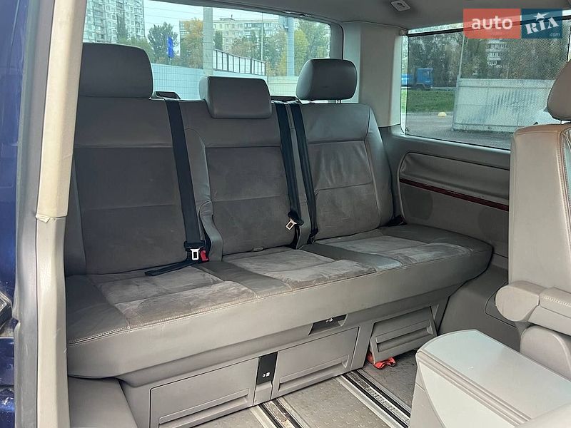 Минивэн Volkswagen Multivan 2008 в Киеве