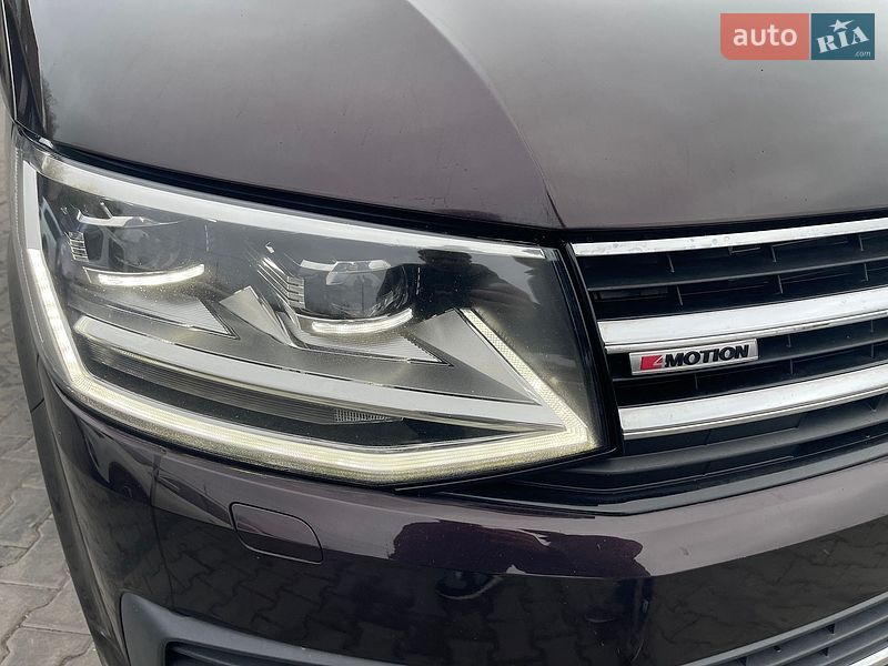 Минивэн Volkswagen Multivan 2016 в Луцке