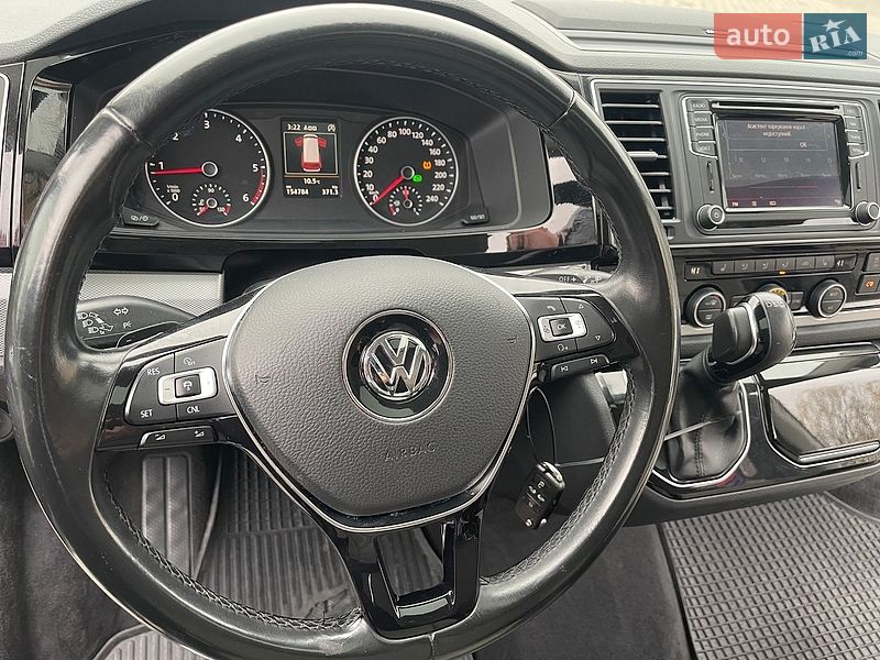 Минивэн Volkswagen Multivan 2016 в Луцке